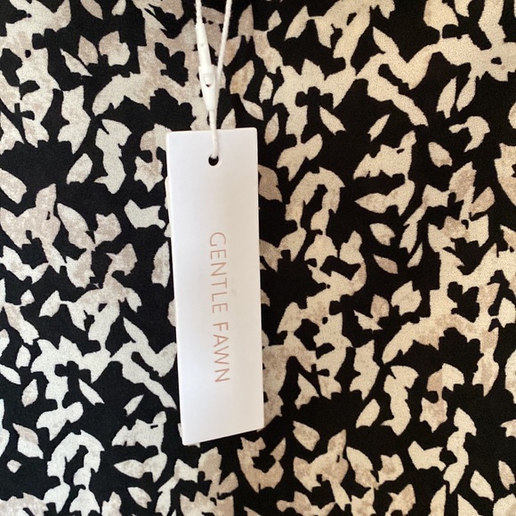 Long Sleeve open back Gentle Fawn Blouse - Picture 8 of 8